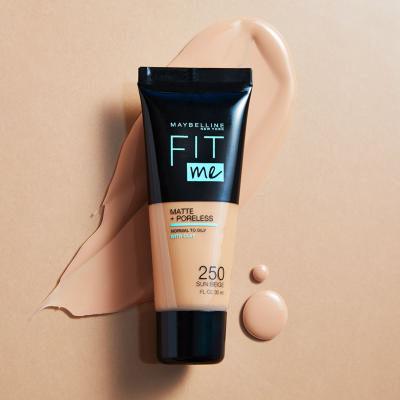 Maybelline Fit Me! Matte + Poreless Fondotinta donna 30 ml Tonalità 120 Classic Ivory