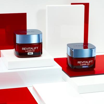 L&#039;Oréal Paris Revitalift Laser X3 Day Cream Pacco regalo crema giorno per il viso Revitalift Laser X3 50 ml + crema notte per il viso Revitalift Laser X3 50 ml