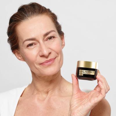 L&#039;Oréal Paris Age Perfect Cell Renew Day Cream SPF30 Crema giorno per il viso donna 50 ml