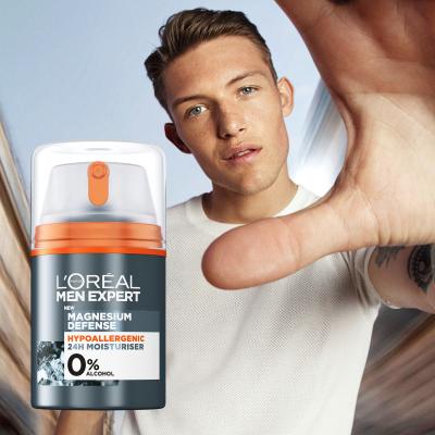 L&#039;Oréal Paris Men Expert Magnesium Defence Pacco regalo crema viso quotidiana Men Expert Magnesium Defense 24h Idratante 50 ml + deodorante Men Expert Magnesium Defense 150 ml + gel doccia Men Expert Magnesium Defense Gel doccia 300 ml