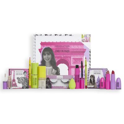 Makeup Revolution London Emily In Paris 12 Jours De Paris Advent Calendar Pacco regalo ombretto 3 pz + mascara 1 pz + spugnetta trucco 1 pz + spray fissante 1 pz + rossetto 2 pz + base trucco 1 pz + ciglia finte 1 paio + matita labbra 2 pz